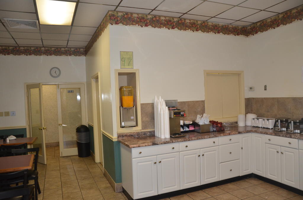 Knights Inn - Nashville Downtown Экстерьер фото