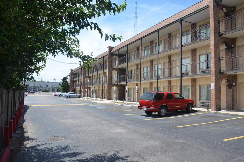 Knights Inn - Nashville Downtown Экстерьер фото