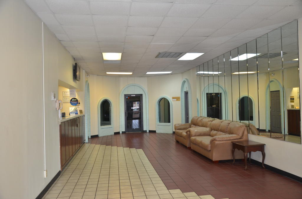 Knights Inn - Nashville Downtown Экстерьер фото